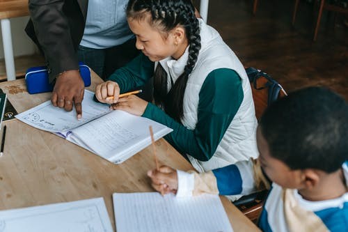 重庆渝北区小学英语辅导补习(学英语要坚持)