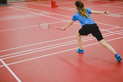 广州荔湾茶滘哪里有学少儿羽毛球的培训班_5-17岁(6岁学习羽毛球好吗)
