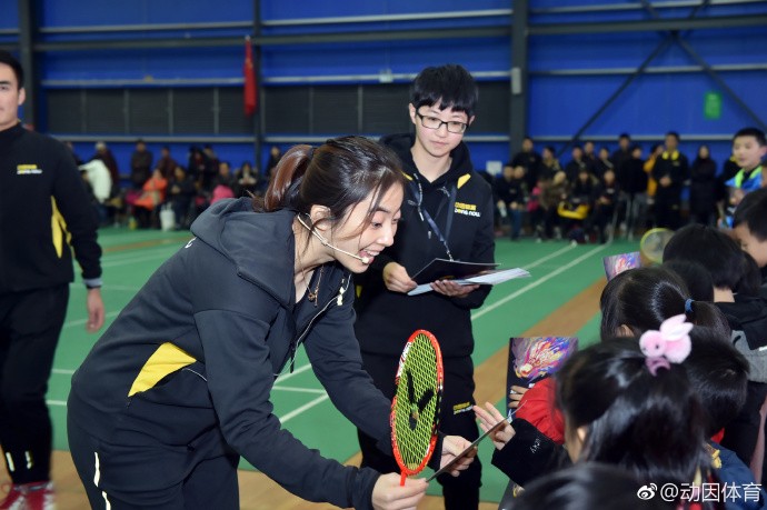 天津儿童羽毛球训练班(羽毛球可以锻炼反应能力)