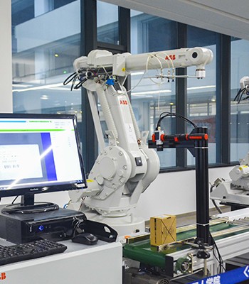 上海工业机器人综合培训(工业机器人潜力巨大)