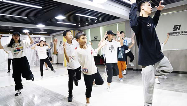 北京安宁庄哪里有学街舞的培训班(爵士舞的三要素)