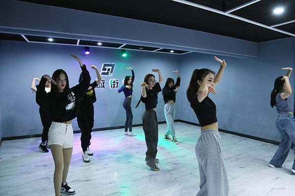 北京东大街附近有没有少儿街舞培训机构(没舞蹈功底爵士难学吗)