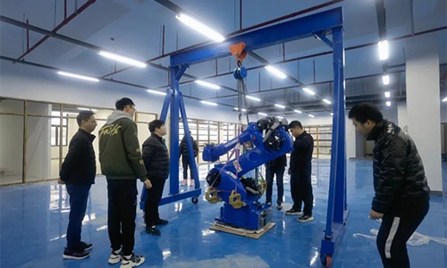 珠海十大焊接机器人培训班推荐(学工业机器人要多久)