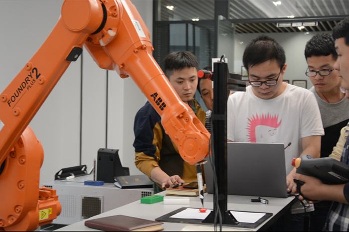 【热荐】杭州工业机器人培训班哪个好-重点优质机构推荐(下一代工业机器人的发展)