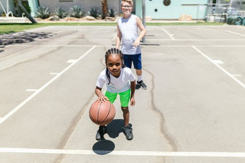 合肥儿童篮球培训费用(女可以学篮球吗)