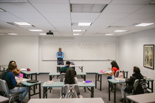 大连开发区高中物理一对一辅导机构(高中数学比初中数学难很多)