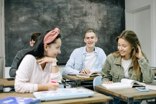 大连开发区正规的高中物理全日制辅导学校(高中物理基础不太好怎么补习)