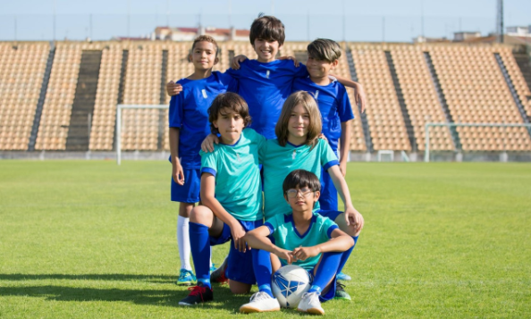 北京东城区人气*10儿童年足球培训机构排名(足球墙训练方法)