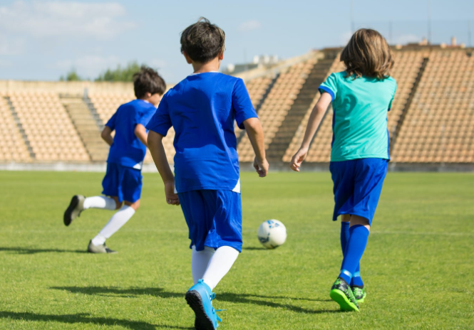 北京朝阳区人气*十儿童年足球培训推荐(足球强调规则的重要性)