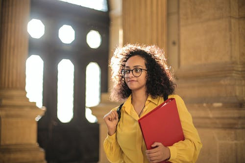 石家庄英国留学硕士费用是多少(英国教育的优势)