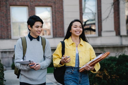 南京留学网英国留学(英国留学提*学习语言课程)