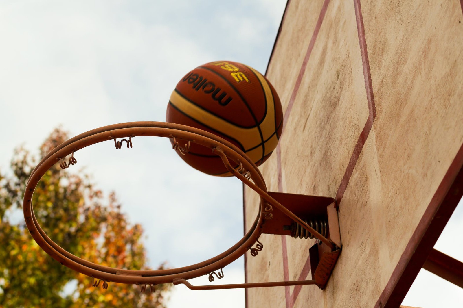 【热荐】宁波哪里有篮球培训机构-靠谱篮球机构(为什么让学习篮球)