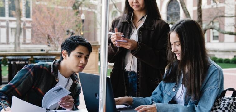 南京想学高中英语去哪报名学习名单榜首今日公布(高中英语除了词汇量还有什么方法)