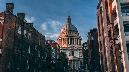 温州十大英国硕士留学中心排行榜(今年的英国留学卷不卷)