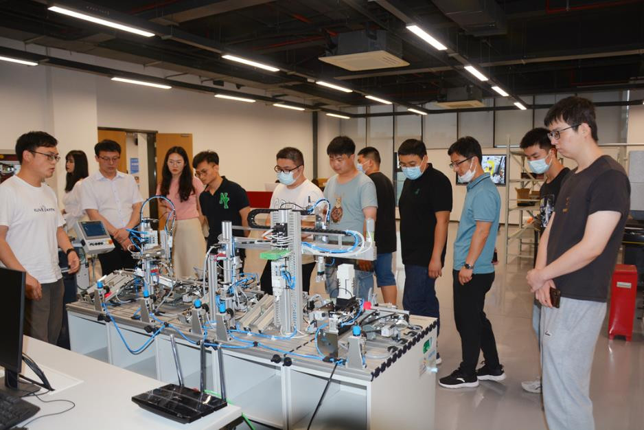 济南济阳区工业机器人培训班有哪些(教育机器人的发展与应用)