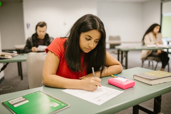 2023银川排名前列的英国高中生留学培训机构名单出炉(英国留学计算机专业好吗)