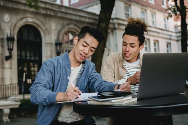 重庆去英国留学申请机构十大排名一览(英国留学雅思怎么准备)