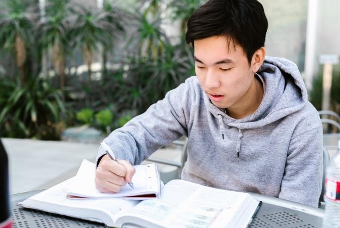 南京英国计算机CS专业留学培训地址【机构推荐】(治安比较好的留学)