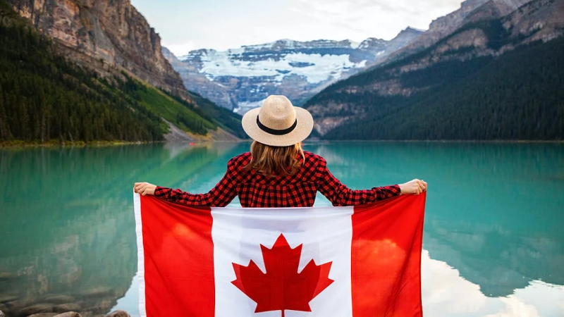 烟台十大加拿大本科留学中介机构排行榜(加拿大留学几月份申请)