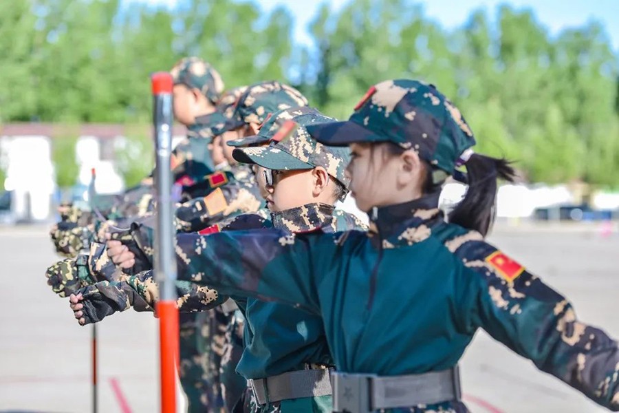 天津夏令营哪个地方好(夏令营军事训练是做什么)